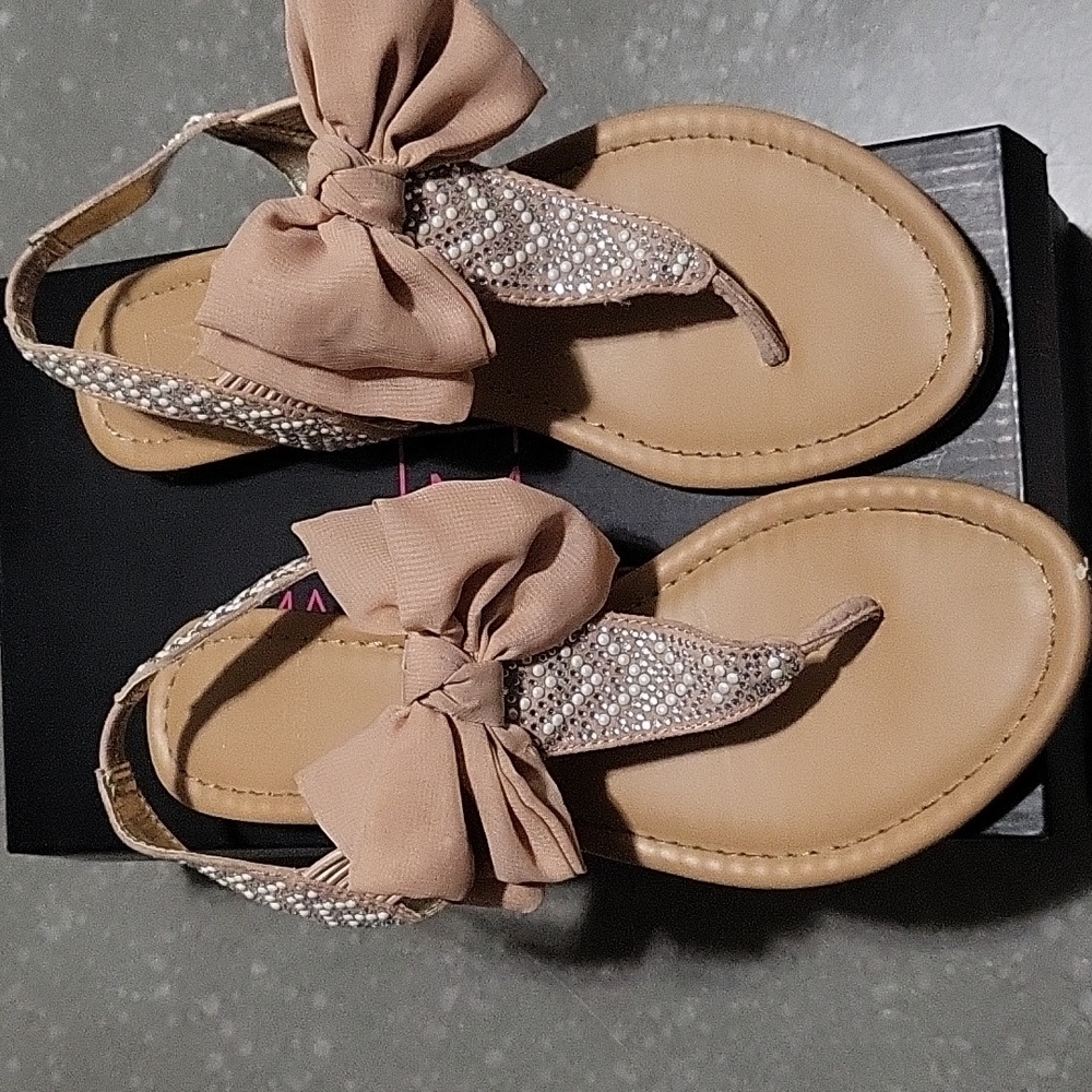 Sandals - Picture 3 of 3